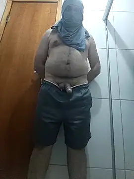 Fofinho44 online show from April 24, 2026, 9:50 pm