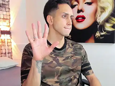 Snapshot of Zack_isback chatting on April 11, 2026, 8:23 pm Zack isback online show from April 11, 2026, 8:23 pm