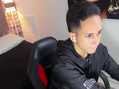 Snapshot of Zack_isback chatting on April 14, 2026, 7:52 pm Zack isback online show from April 14, 2026, 7:52 pm