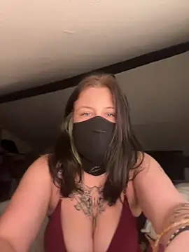 groslolo67 online show from April 20, 2026, 6:53 pm