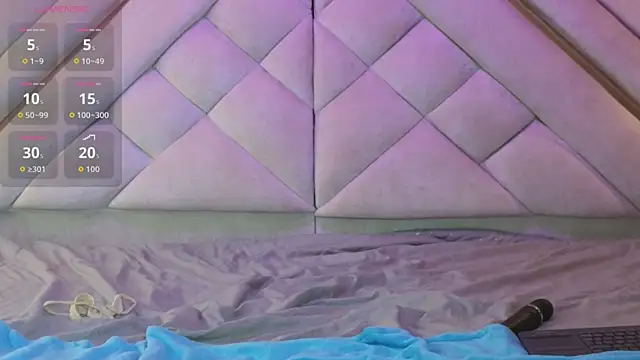 Snapshot of giigii_hadidd chatting on April 15, 2026, 7:58 pm giigii hadidd online show from April 15, 2026, 7:58 pm