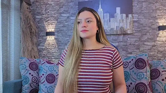 Snapshot of giigii_hadidd chatting on April 11, 2026, 7:39 pm giigii hadidd online show from April 11, 2026, 7:39 pm