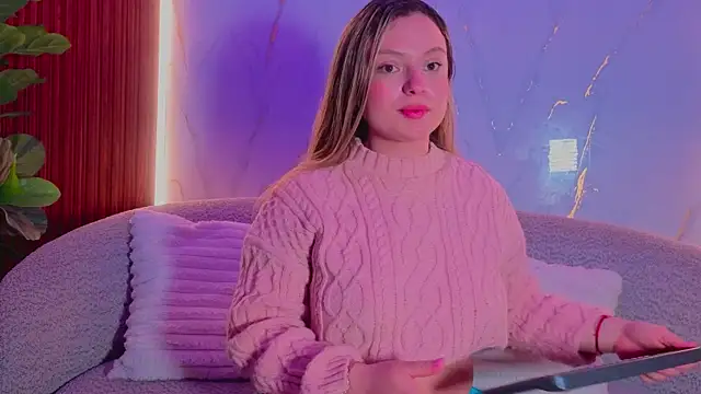 Snapshot of giigii_hadidd chatting on April 10, 2026, 12:17 am giigii hadidd online show from April 10, 2026, 12:17 am