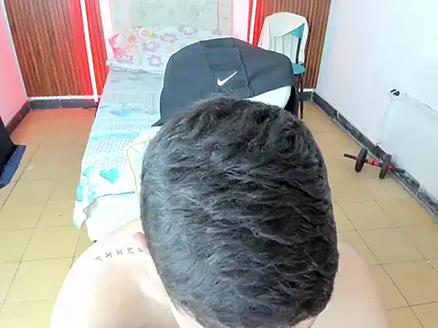 Snapshot of alejo_matine chatting on April 15, 2026, 7:58 pm alejo matine online show from April 15, 2026, 7:58 pm