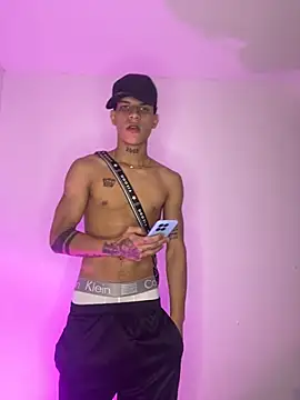 sintabusexo01 online show from April 14, 2026, 11:10 pm