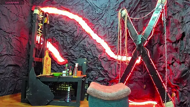 Vantablack Paar online show from April 17, 2026, 4:32 pm