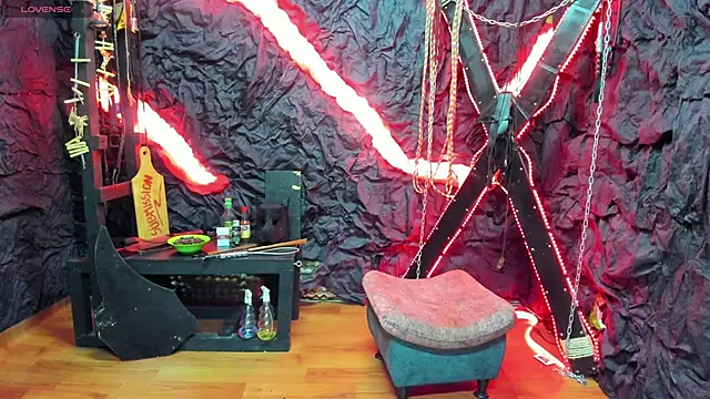 Vantablack Paar online show from April 16, 2026, 12:17 pm