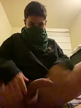 Snapshot of Dirty_deepthroat18 chatting on April 14, 2026, 12:37 am Dirty deepthroat18 online show from April 14, 2026, 12:37 am