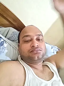 thenudemale online show from June 7, 2026, 5:01 am