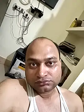 thenudemale online show from June 5, 2026, 6:46 pm