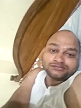 thenudemale online show from May 17, 2026, 5:40 am