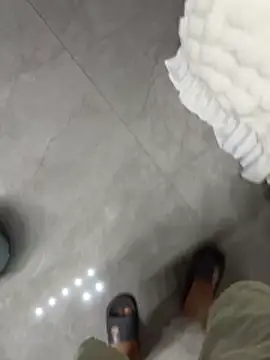 tanhua002 online show from April 17, 2026, 3:48 pm