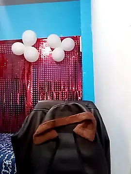 Snapshot of carolinhe26 chatting on April 15, 2026, 11:16 pm carolinhe26 online show from April 15, 2026, 11:16 pm