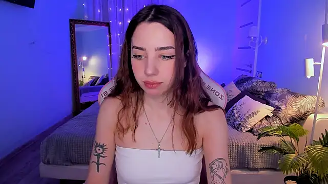 CharliGrace  online show from April 15, 2026, 8:09 am