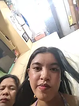 FILIPINAPUSSYPINAY online show from May 11, 2026, 4:04 pm