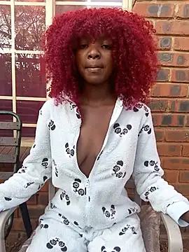 Snapshot of PetiteEbonyBabe_ chatting on June 2, 2026, 6:02 am PetiteEbonyBabe online show from June 2, 2026, 6:02 am