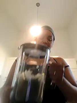 Roxan26 online show from April 10, 2026, 4:47 pm