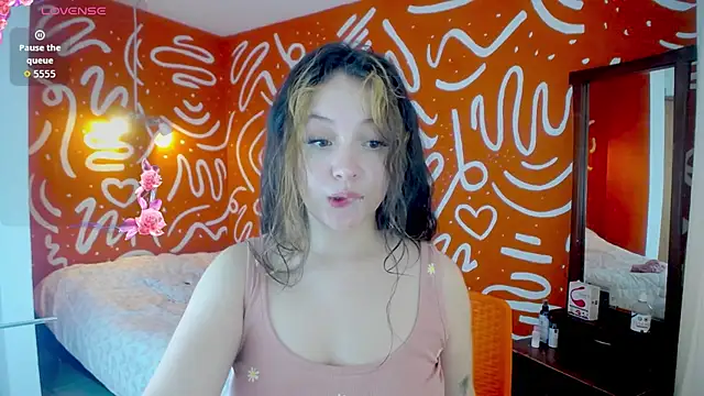 Snapshot of vero_doll12 chatting on June 25, 2026, 1:05 pm vero doll12 online show from June 25, 2026, 1:05 pm