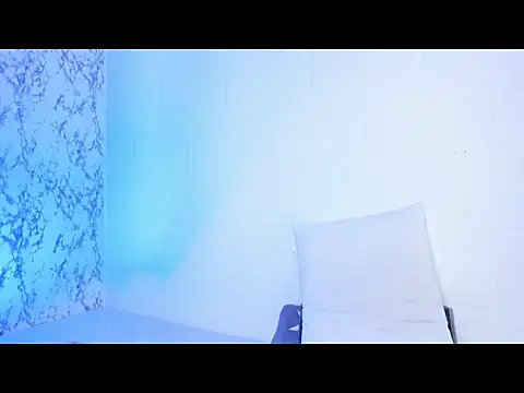 gia hofman online show from April 14, 2026, 2:44 pm