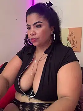 Snapshot of megan_purpura chatting on April 29, 2026, 5:30 pm megan purpura online show from April 29, 2026, 5:30 pm