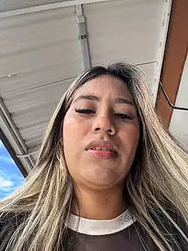 Kimmiebellarie online show from June 24, 2026, 2:04 pm