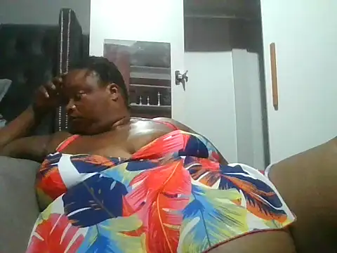 Snapshot of SweetBelly1 chatting on April 15, 2026, 6:45 pm SweetBelly1 online show from April 15, 2026, 6:45 pm