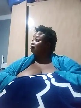 SweetBelly1 online show from April 28, 2026, 5:39 pm