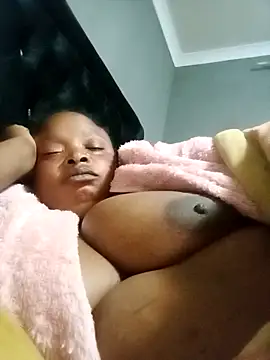 SweetBelly1 online show from May 7, 2026, 7:39 pm