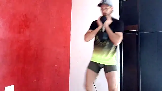 Snapshot of andrew_1520 chatting on October 1, 2025, 7:07 pm andrew 1520 online show from October 1, 2025, 7:07 pm