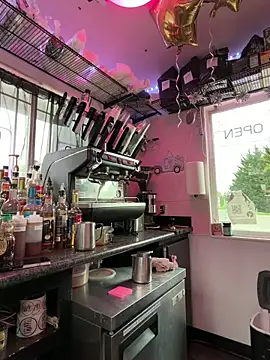 juicybootyquinn online show from May 7, 2026, 12:59 am