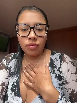 Iam-sophia27 online show from June 29, 2026, 7:13 pm