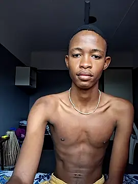 Snapshot of youngAndReckles chatting on April 16, 2026, 5:52 am youngAndReckles online show from April 16, 2026, 5:52 am