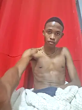 Snapshot of youngAndReckles chatting on April 11, 2026, 10:46 pm youngAndReckles online show from April 11, 2026, 10:46 pm