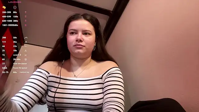 Snapshot of LonnaVandal chatting on April 14, 2026, 10:53 am LonnaVandal online show from April 14, 2026, 10:53 am