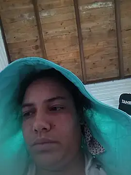 Snapshot of Pricila45 chatting on April 14, 2026, 7:41 pm Pricila45 online show from April 14, 2026, 7:41 pm