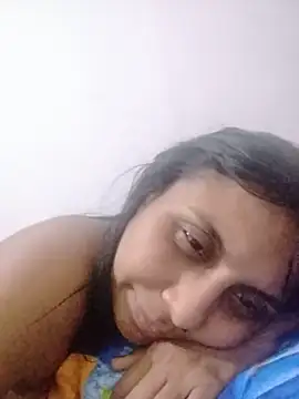 MELIZ QUEEN online show from June 6, 2026, 2:39 am
