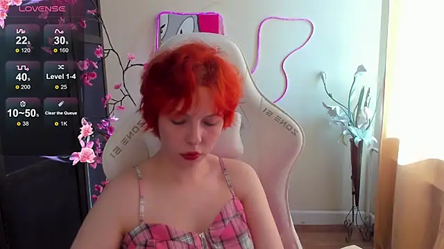 Snapshot of InfernoKitten chatting on June 5, 2026, 1:10 am InfernoKitten online show from June 5, 2026, 1:10 am