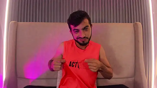 Snapshot of EmmanuelVoss chatting on April 16, 2026, 4:35 am EmmanuelVoss online show from April 16, 2026, 4:35 am