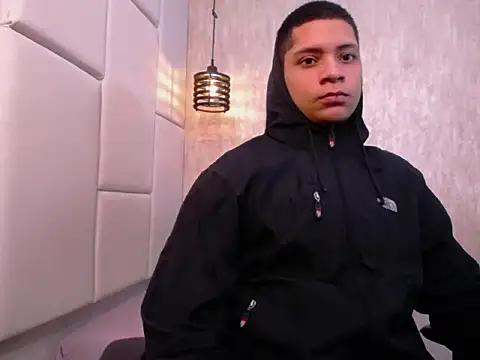 Snapshot of Axel_marcus chatting on April 15, 2026, 7:51 pm Axel marcus online show from April 15, 2026, 7:51 pm