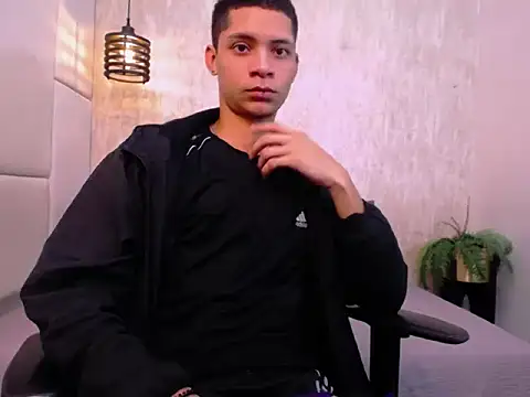 Snapshot of Axel_marcus chatting on April 15, 2026, 7:58 pm Axel marcus online show from April 15, 2026, 7:58 pm