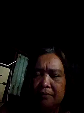 jeanyummytits online show from May 22, 2026, 11:19 am
