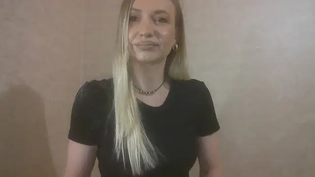 NoirEnigma online show from April 21, 2026, 8:59 pm