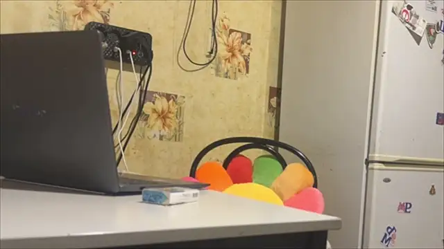 milamisss online show from April 16, 2026, 9:39 pm