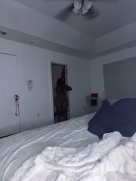 Desilovefeet online show from April 19, 2026, 1:39 am