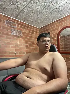 Snapshot of steef0_ chatting on April 13, 2026, 5:11 am steef0 online show from April 13, 2026, 5:11 am