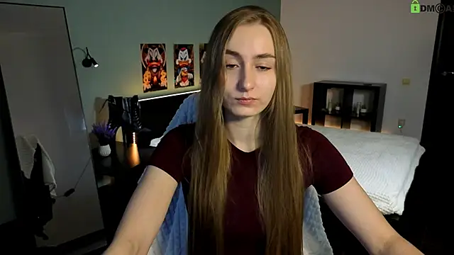 Snapshot of Your_Emily25 chatting on April 19, 2026, 8:26 am Your Emily25 online show from April 19, 2026, 8:26 am