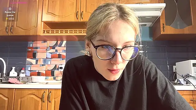 eileencrowday online show from May 6, 2026, 3:21 am
