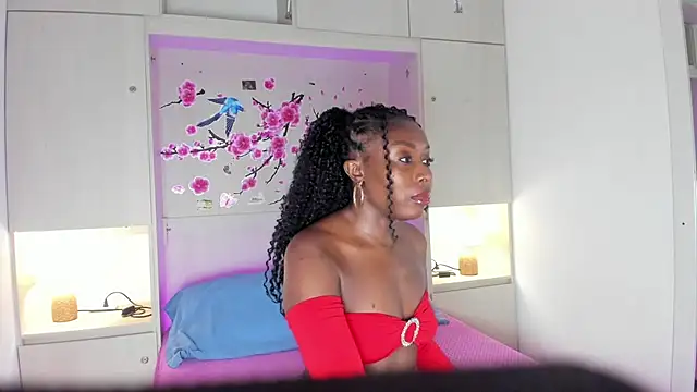 Snapshot of TaylorBloom chatting on May 26, 2026, 11:52 am TaylorBloom online show from May 26, 2026, 11:52 am