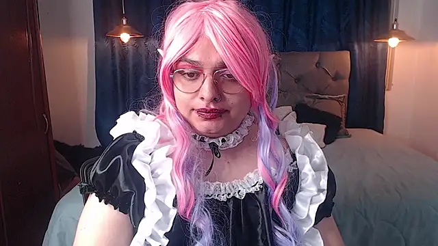 luna snow  online show from April 15, 2026, 4:00 pm