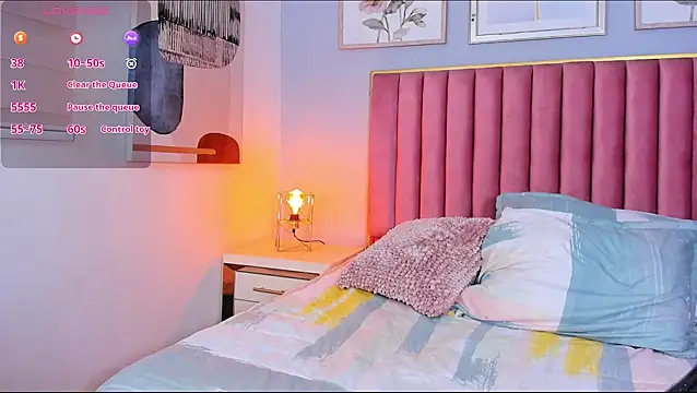 Snapshot of butterflydoll_ chatting on May 11, 2026, 7:33 pm butterflydoll online show from May 11, 2026, 7:33 pm